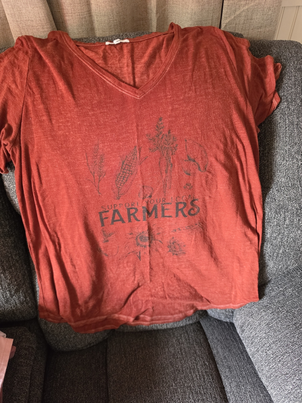 Maurices Rust Red V-Neck 'Farmers' Graphic Tee